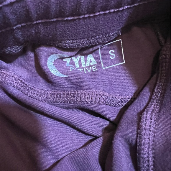Zyia Activewear Joggers - Picture 4 of 4